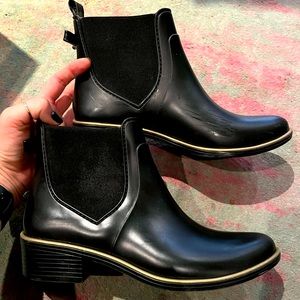 Kate Spade Black Solstace Rainboot - Used